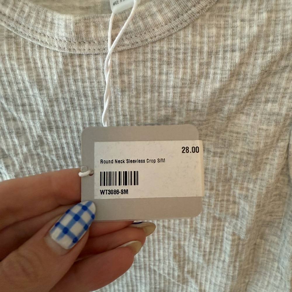 NWT Light Gray Ribbed Tank Top - Picture 4 of 9